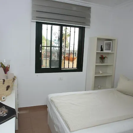 Ojos Bonitos * אדחה