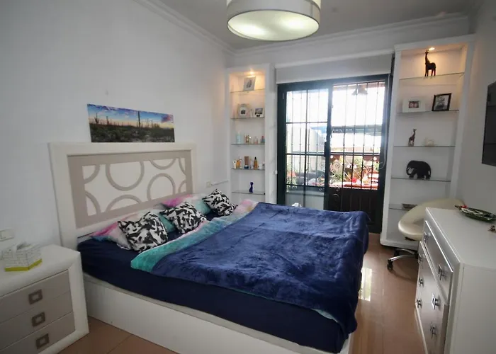 Ojos Bonitos Costa Adeje (Tenerife)